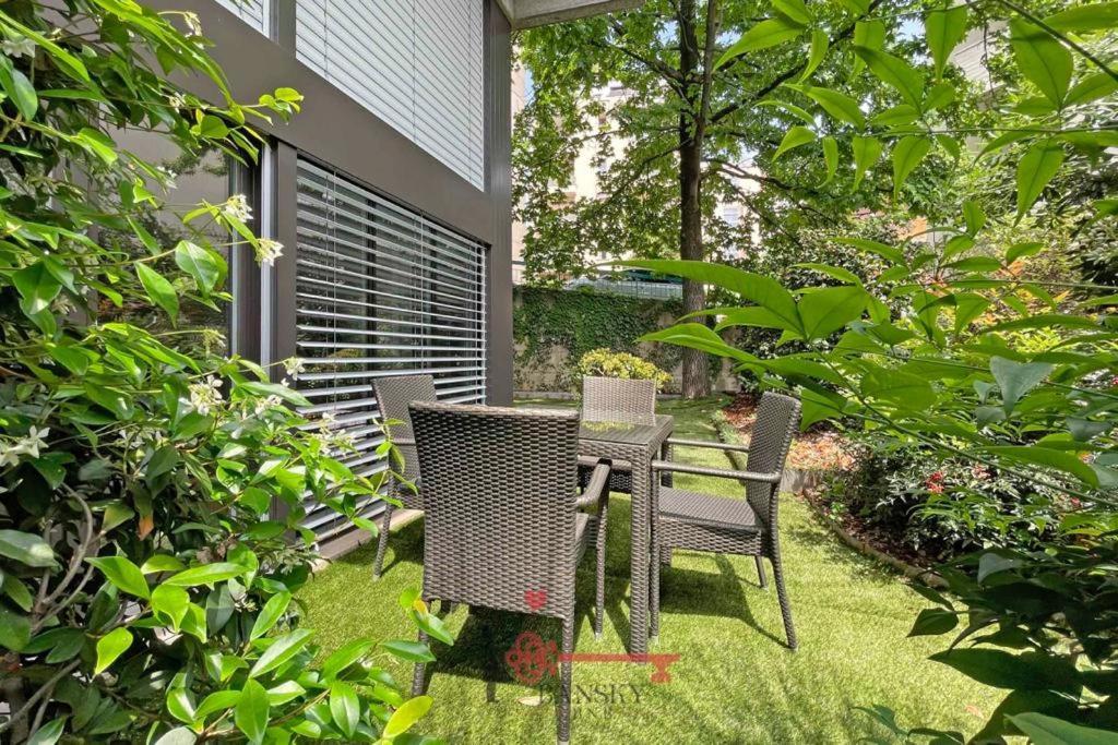 Duplex Loft In Center With Garden, Wi-fi -by Easylife Swiss *